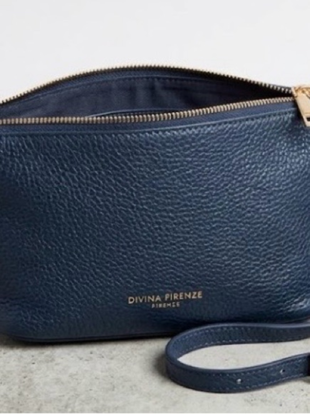 Divinva Firenze Italy Navy Leather Wristlet Bag